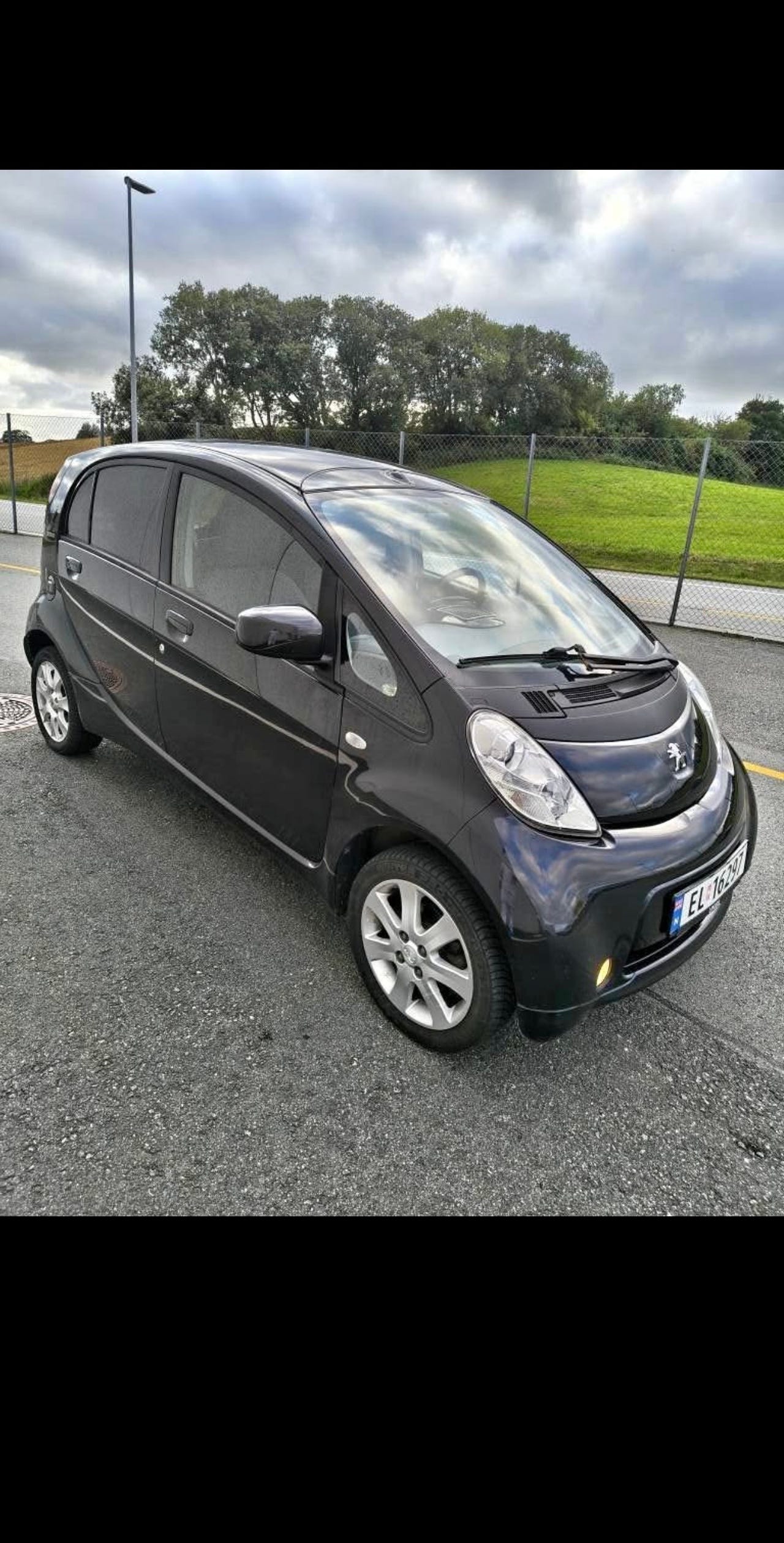Peugeot iOn