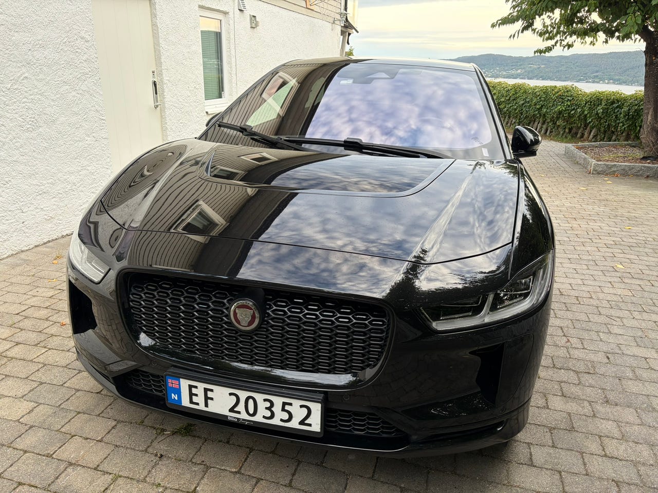Jaguar I-PACE