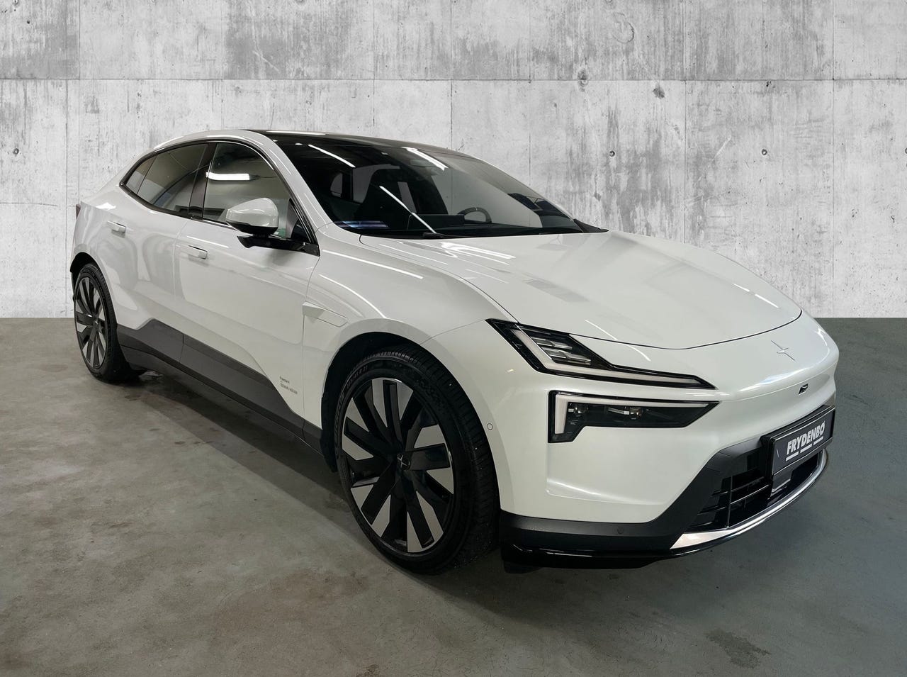 Polestar 4