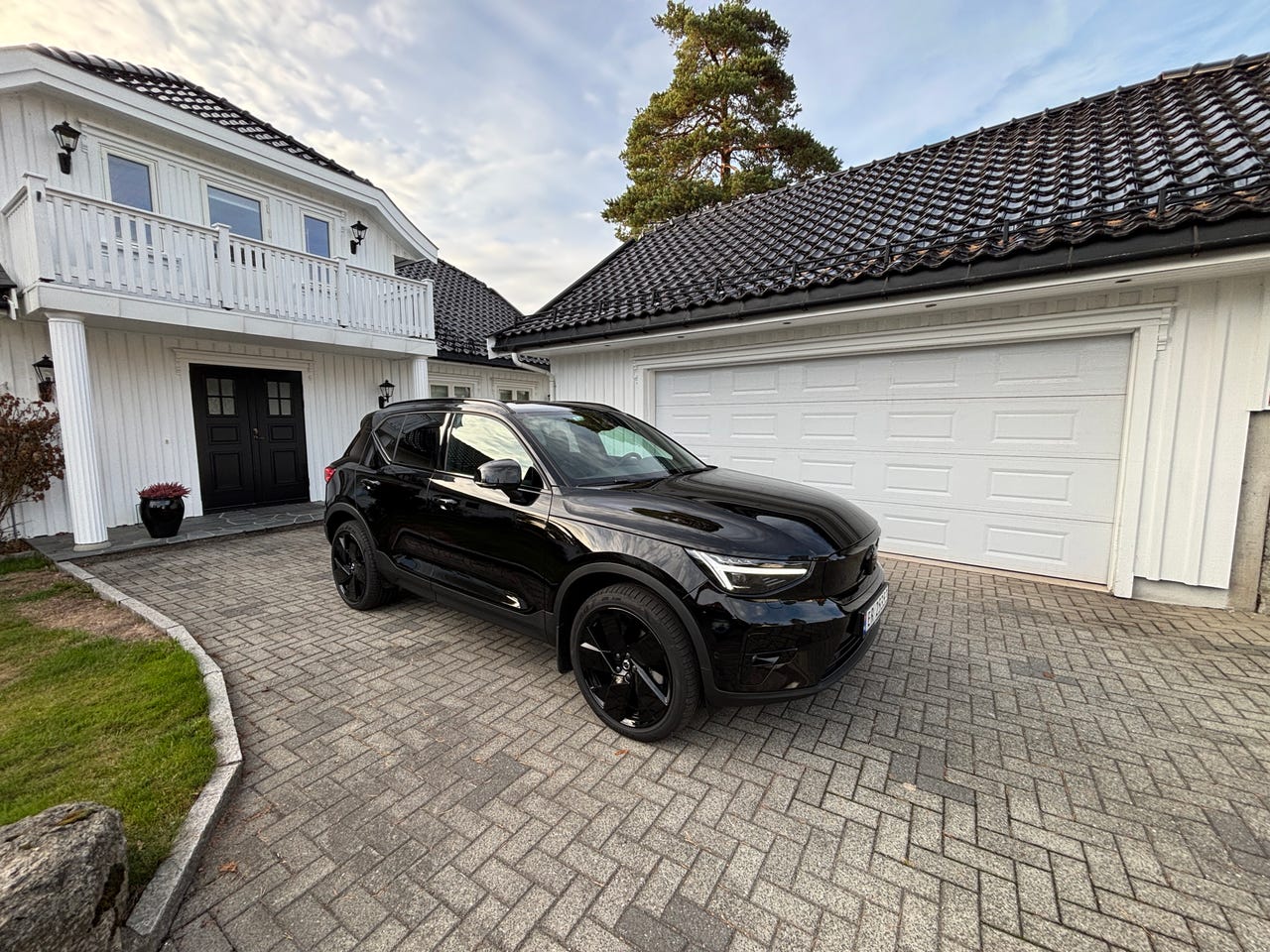 Volvo EX40