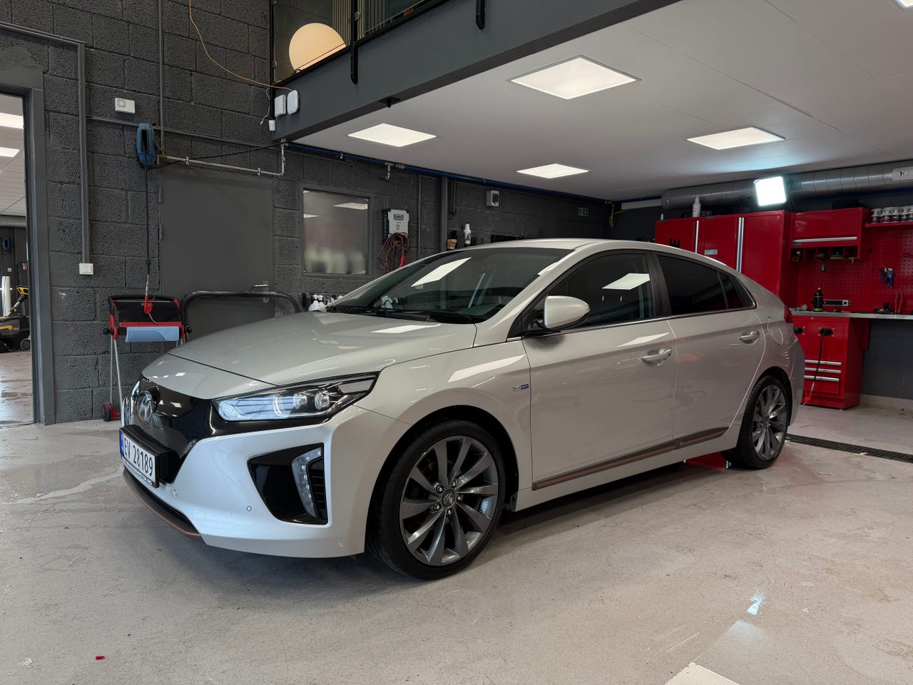 Hyundai IONIQ