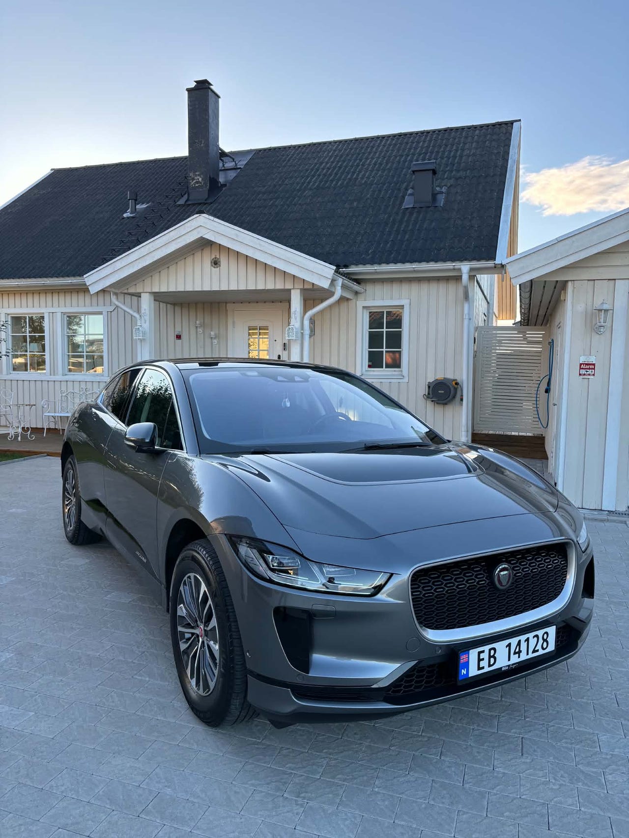 Jaguar I-PACE