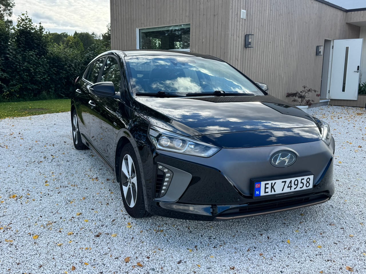 Hyundai IONIQ