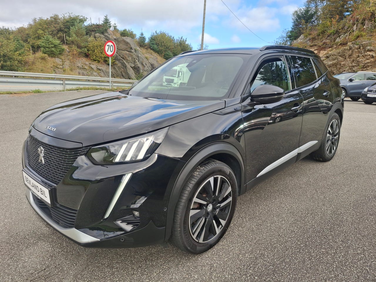 Peugeot e-2008