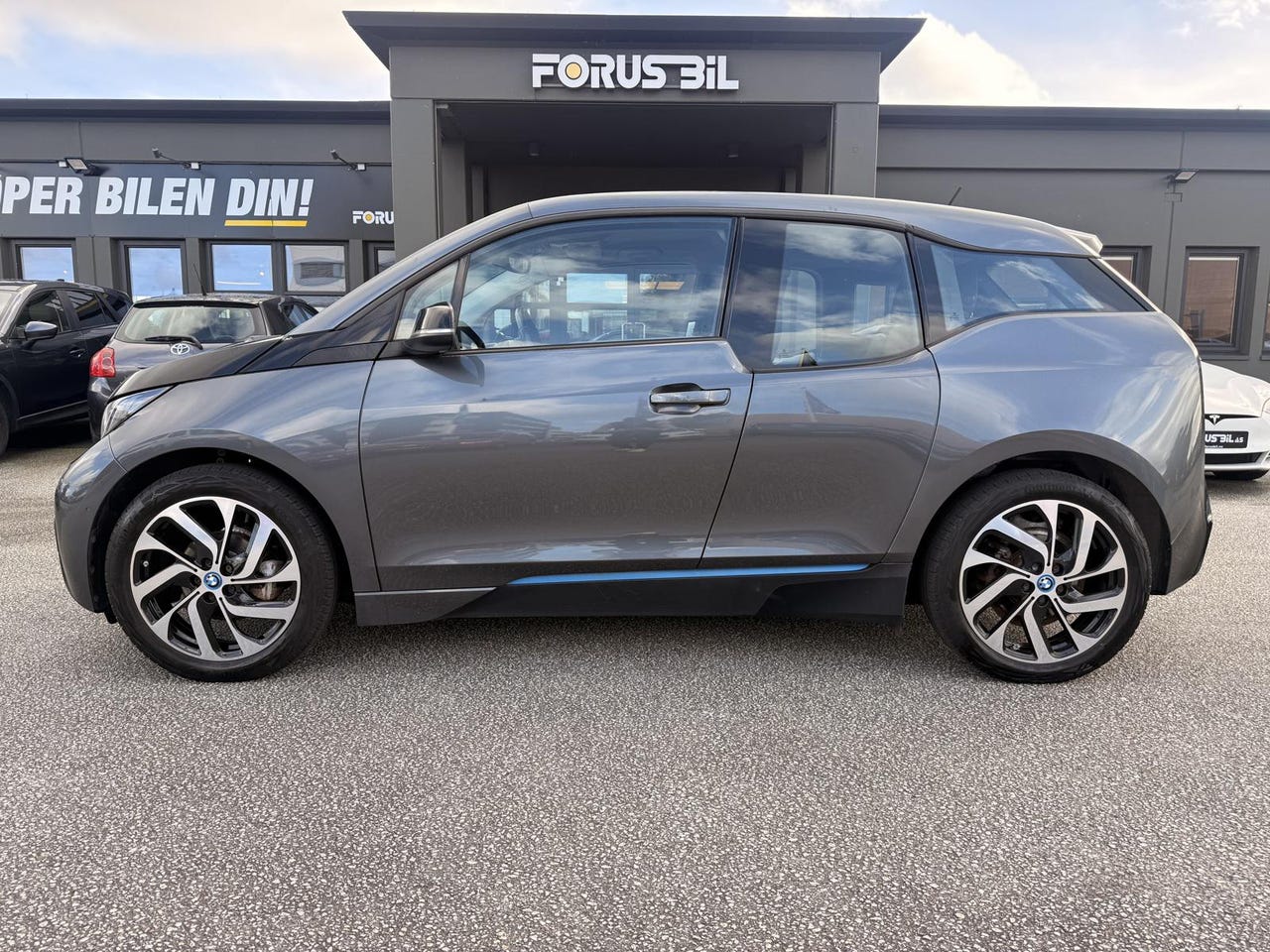 BMW i3