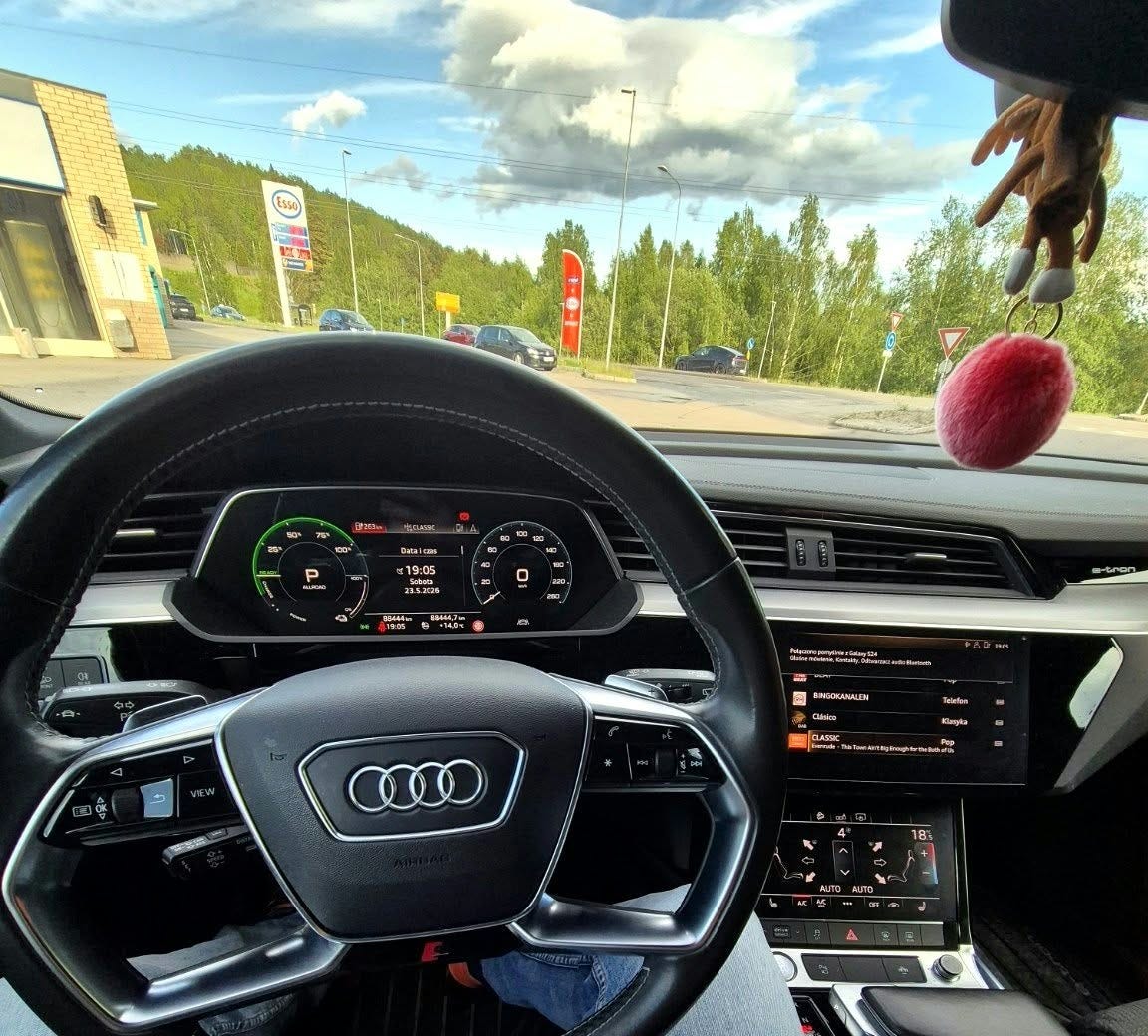 Audi e-tron