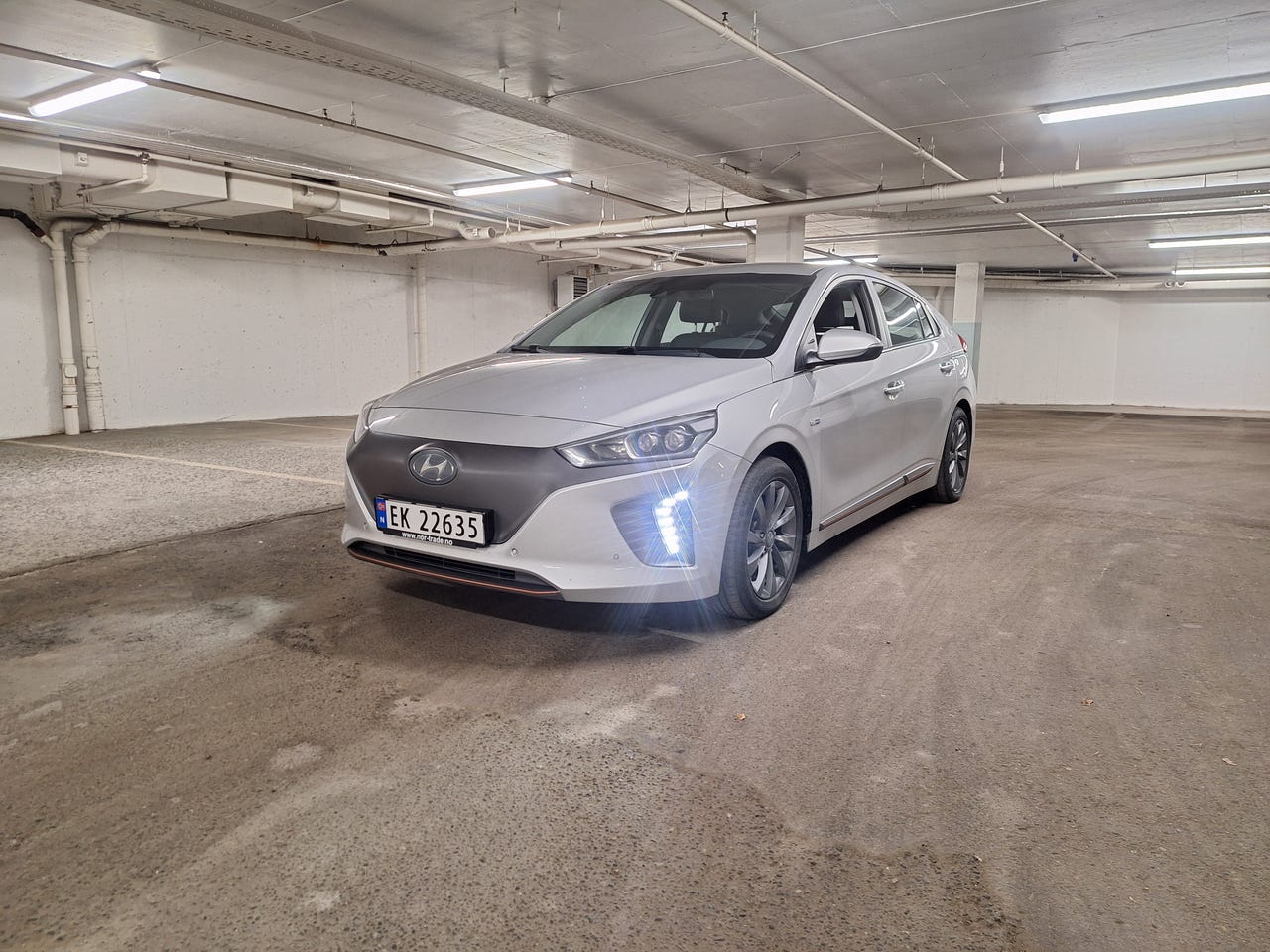 Hyundai IONIQ