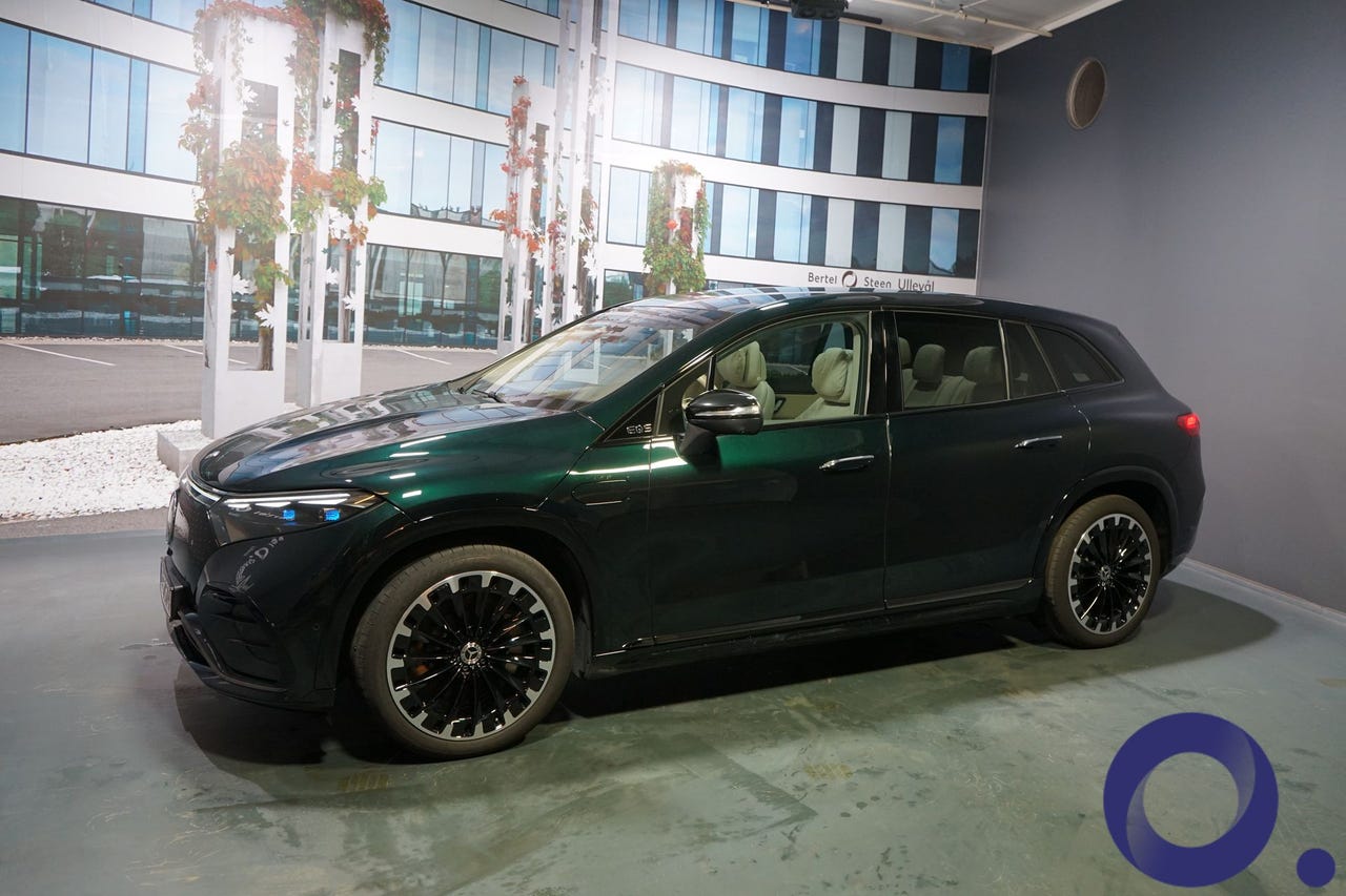 Mercedes-Benz EQS450 SUV