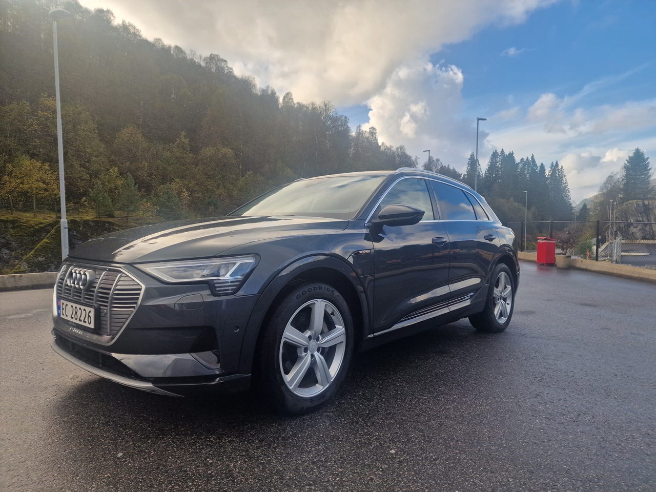 Audi e-tron