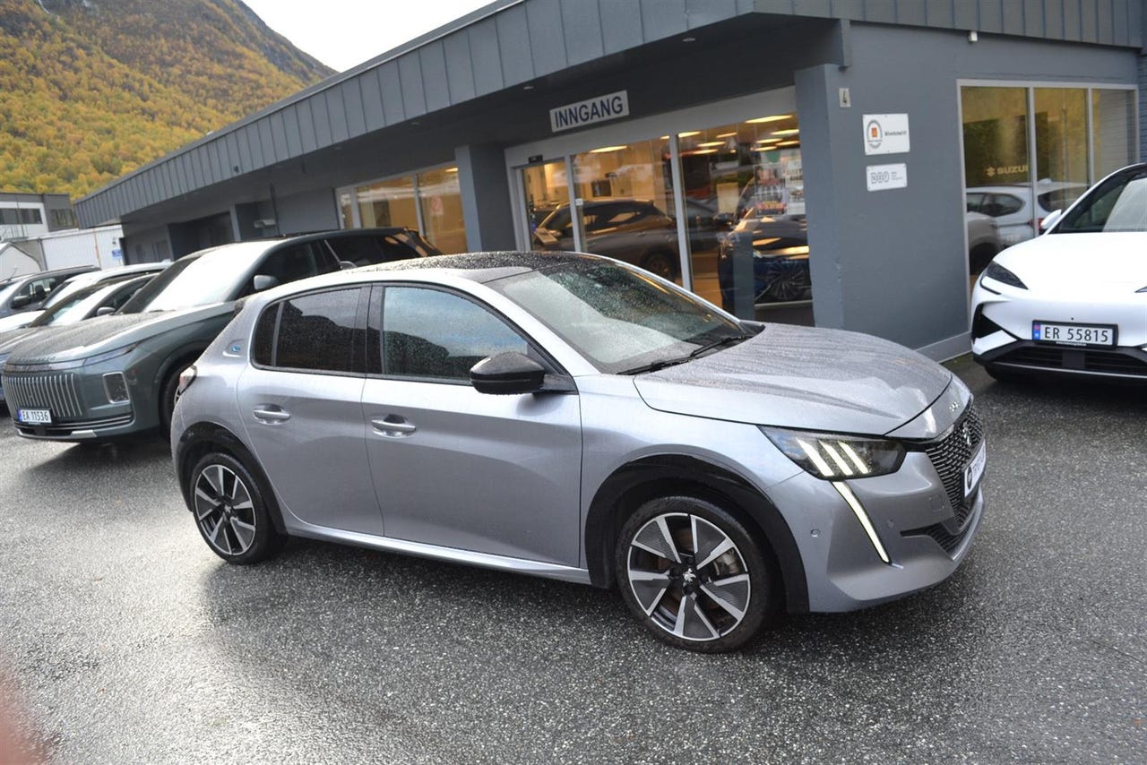 Peugeot e-208