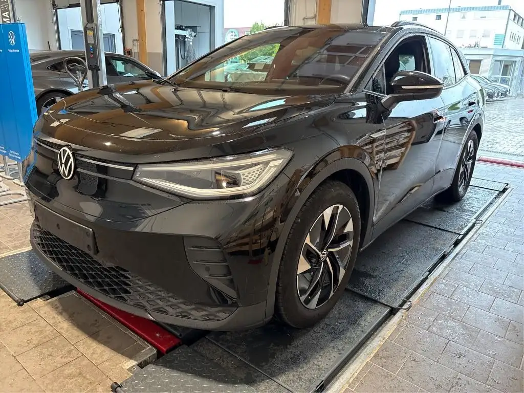 Volkswagen ID.4 Pro 195 kW 4M/MATRIX/AHK/R-KAM/GLAS/WÄRMEPU
