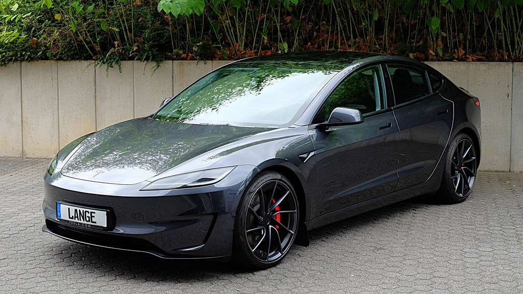 Tesla Model 3 Performance Dual Motor AWD, Highland, HW4, NEUWERTIG !!!!!!!!