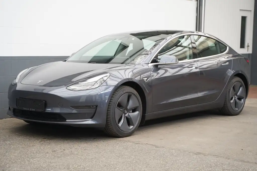 Tesla Model 3 Standard Range + *AHK*