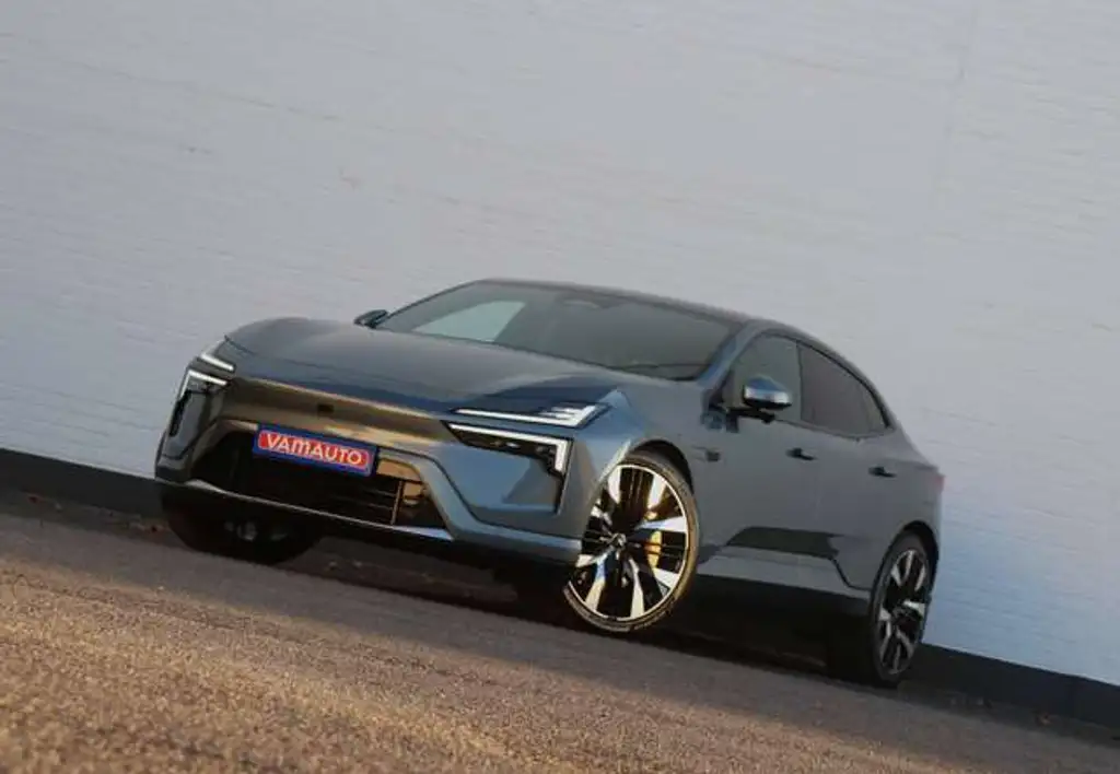 Polestar 4 Performance - Nappa/Pilot&Plus/ColorPack/SOH=98,4%