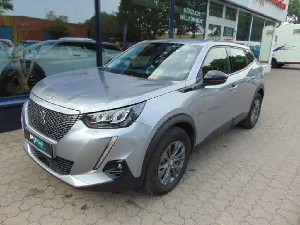 Peugeot e-2008 e- Active Pack