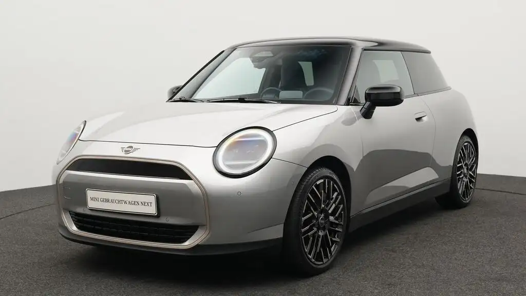 MINI Cooper Favoured Trim
