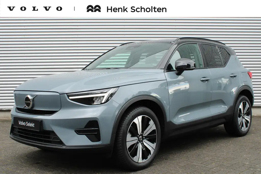 Volvo XC40 Recharge Core 70kWh | All-Season Banden | Stuurver
