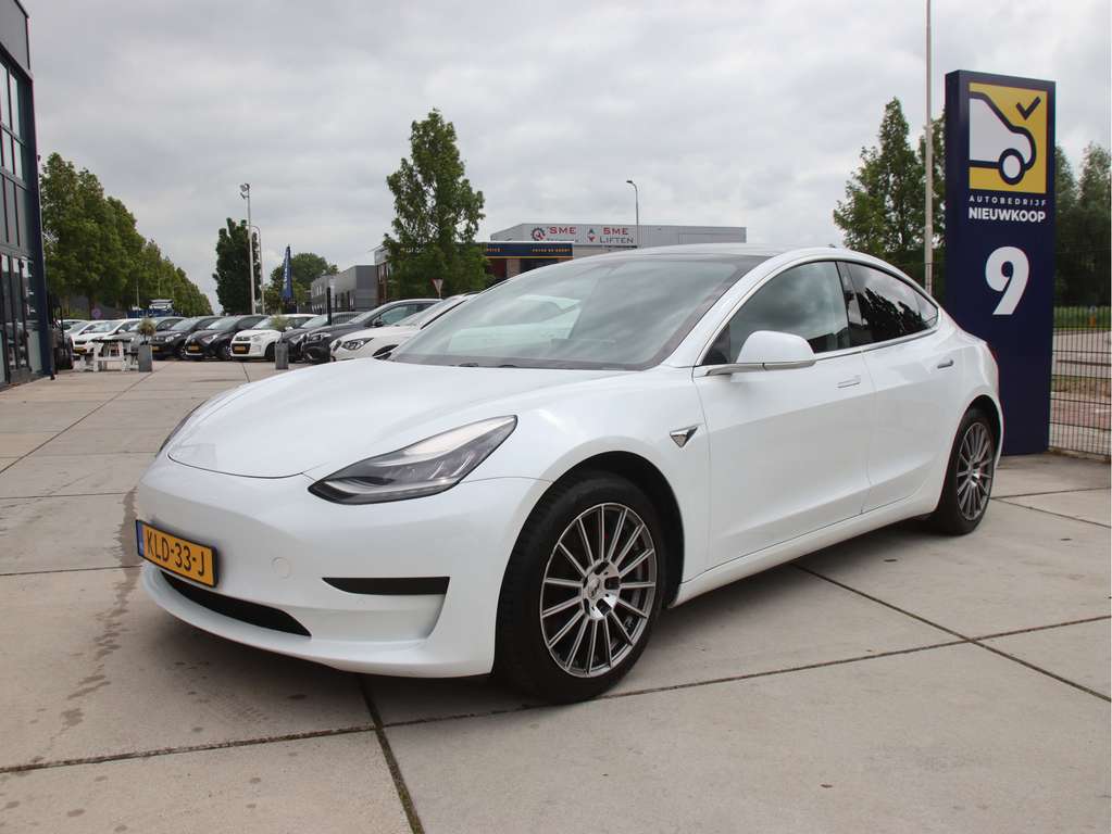 Tesla Model 3 60 kWh Performance look FULL LED, Trekhaak, Leder