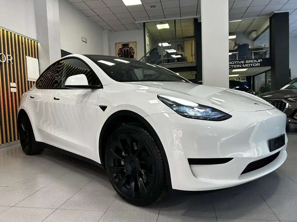 Tesla Model Y Tracción Trasera RWD
