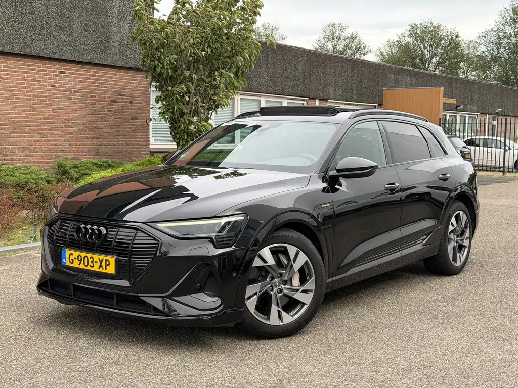 Audi e-tron q L Ed Bl S-line | PANO | MEMORY | CARPLAY