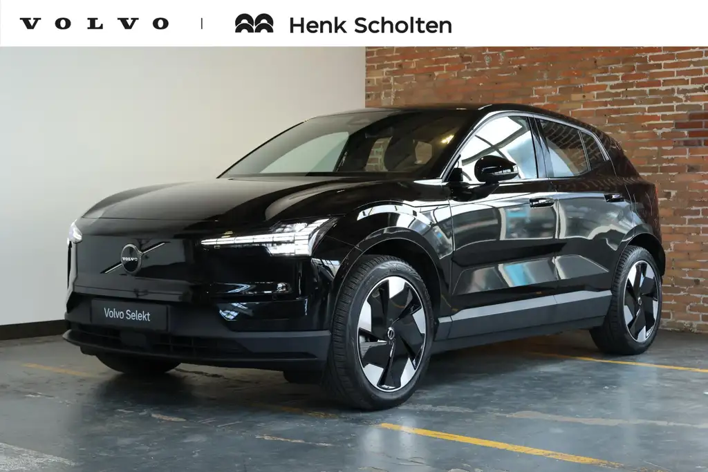 Volvo EX30 Single Motor Extended Range Plus 69 kWh | Semi-Ele
