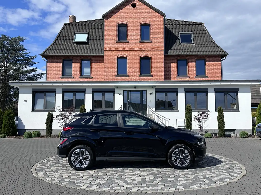 Hyundai KONA Trend LED ACC NAV KREL CAM SHZ WÄPU