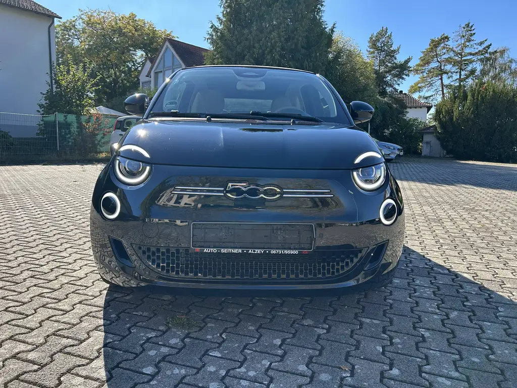Fiat 500e La Prima by Bocelli