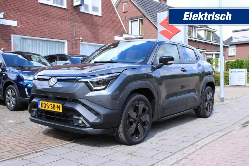 Suzuki eVitara STYLE 61 KWH / BTW-Auto / Rijklaarprijs / Tot 10 j