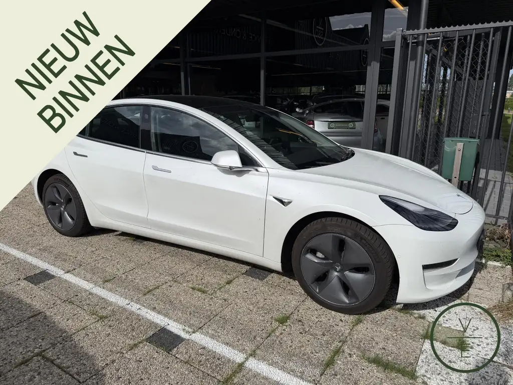 Tesla Model 3 Long Range RWD 75 kWh | Nieuwstaat | Pano | SOH 86