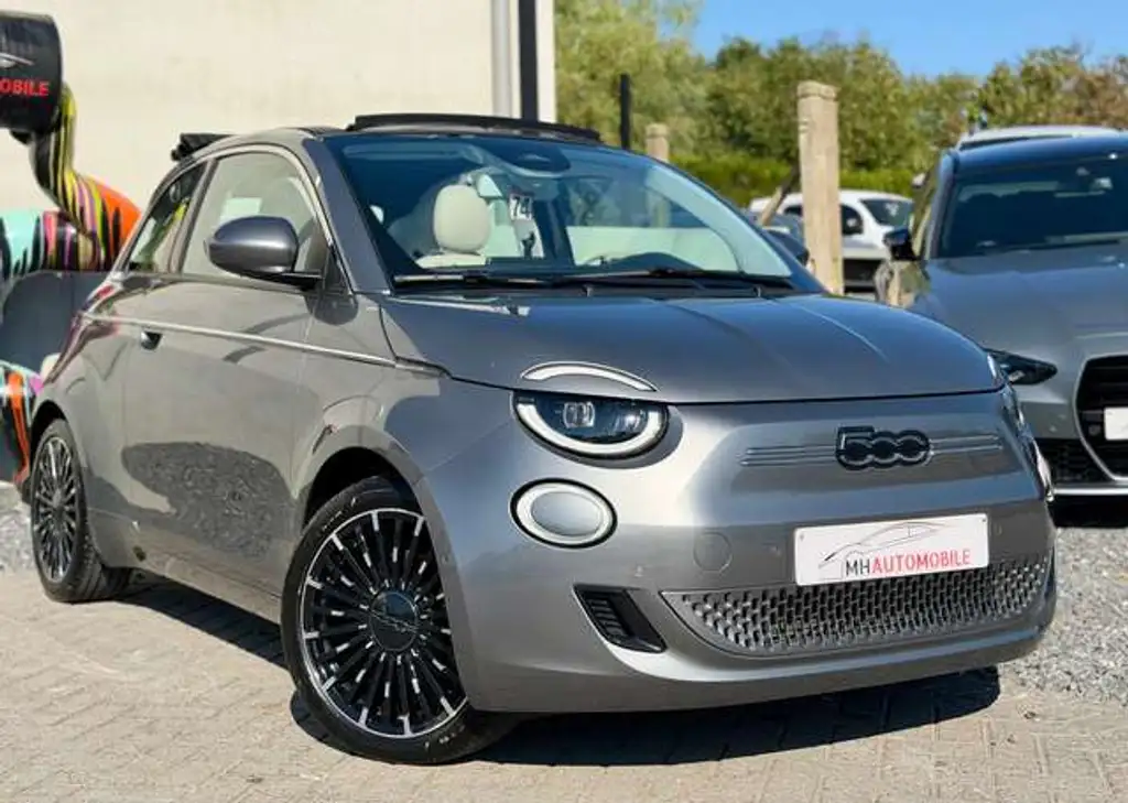 Fiat 500e Cabrio La Prima