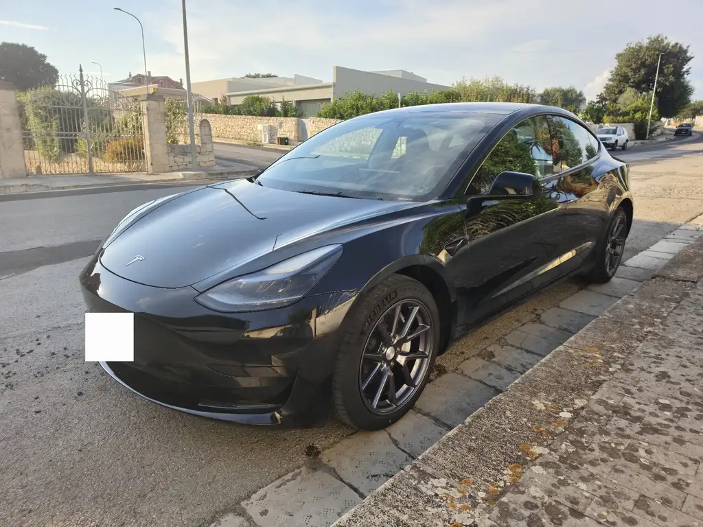 Tesla Model 3 Premium rwd