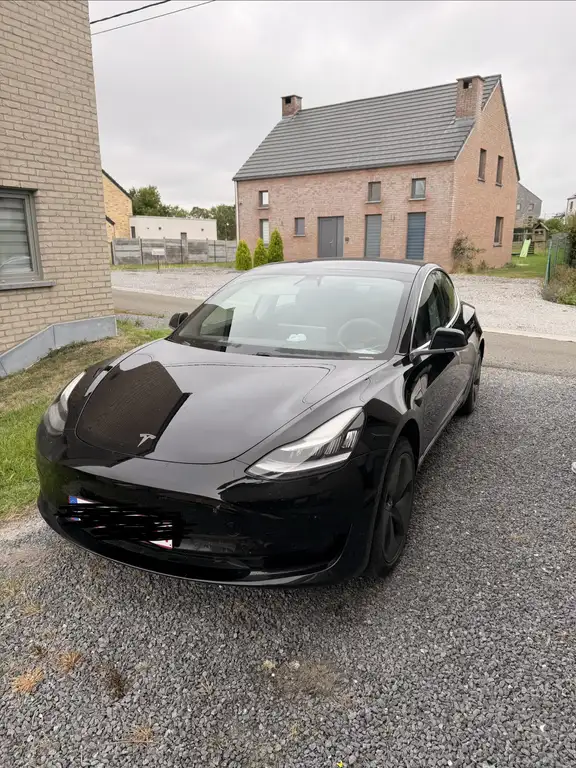 Tesla Model 3 44 kWh Standard Plus