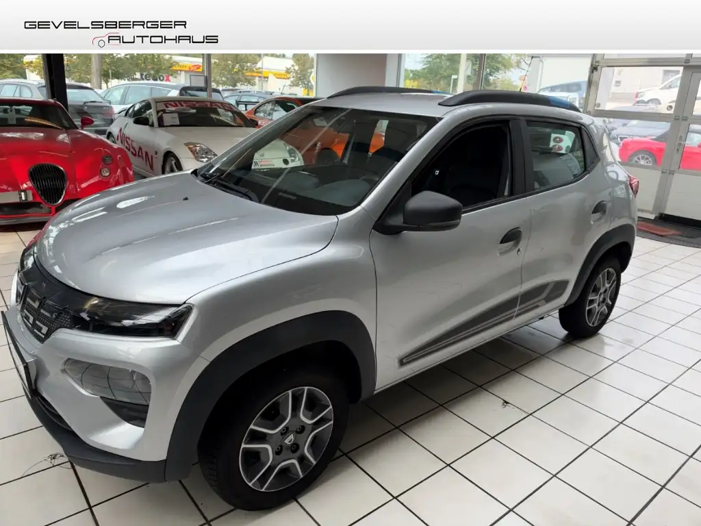 Dacia Spring Electric Comfort aus 1.Hand Navigation