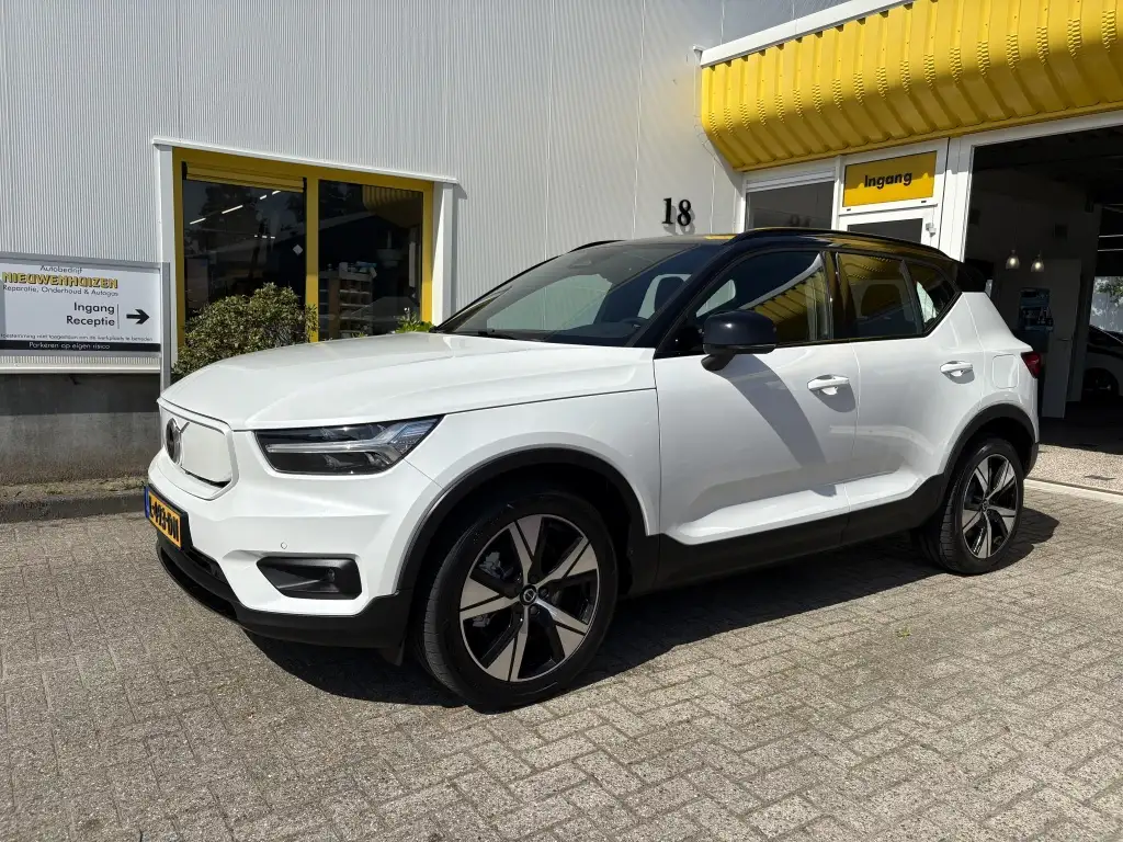 Volvo XC40 Recharge P8 AWD R-Design Navi Stoelverwarming