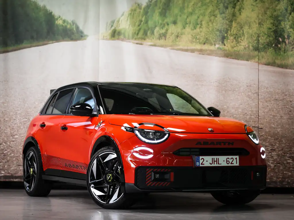 Abarth 600e Competizione