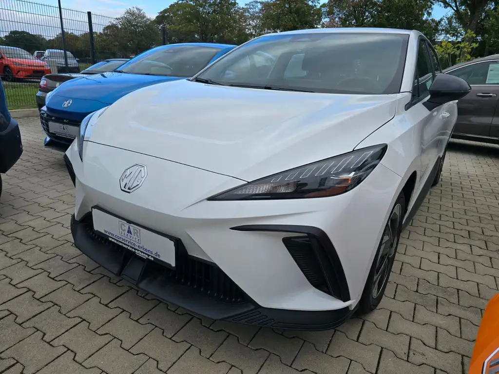 MG 4 Electric 51kWh Dover White  Black Interieur