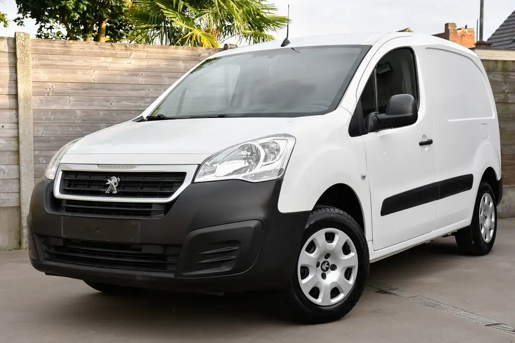 Peugeot e-Partner 100% Electric *CarPlay*Bip*Full*