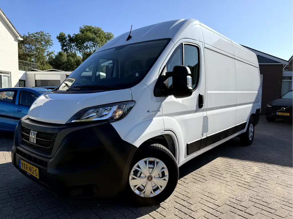 Fiat Ducato E-Ducato 3.5T L3H2 79 kWh 4224km!, 3-Persoons, App
