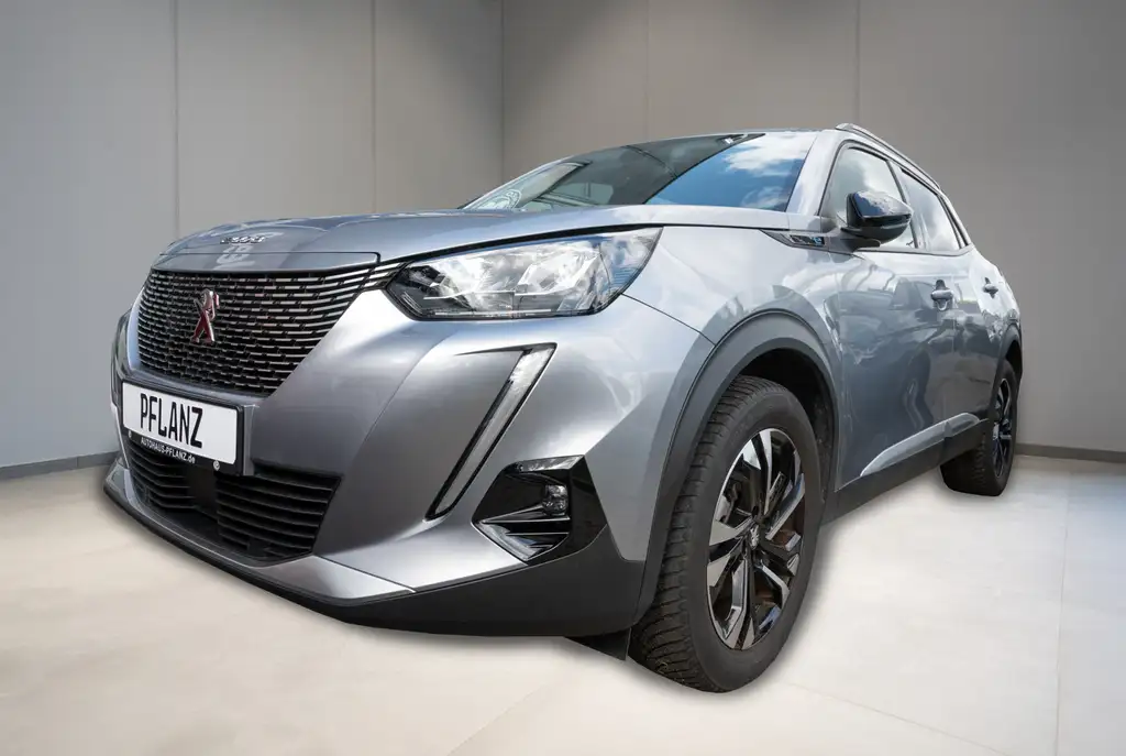 Peugeot e-2008 Allure Pack Elektromotor 136 *MIRRORSCREEN*SHZ*180°KAMERA*