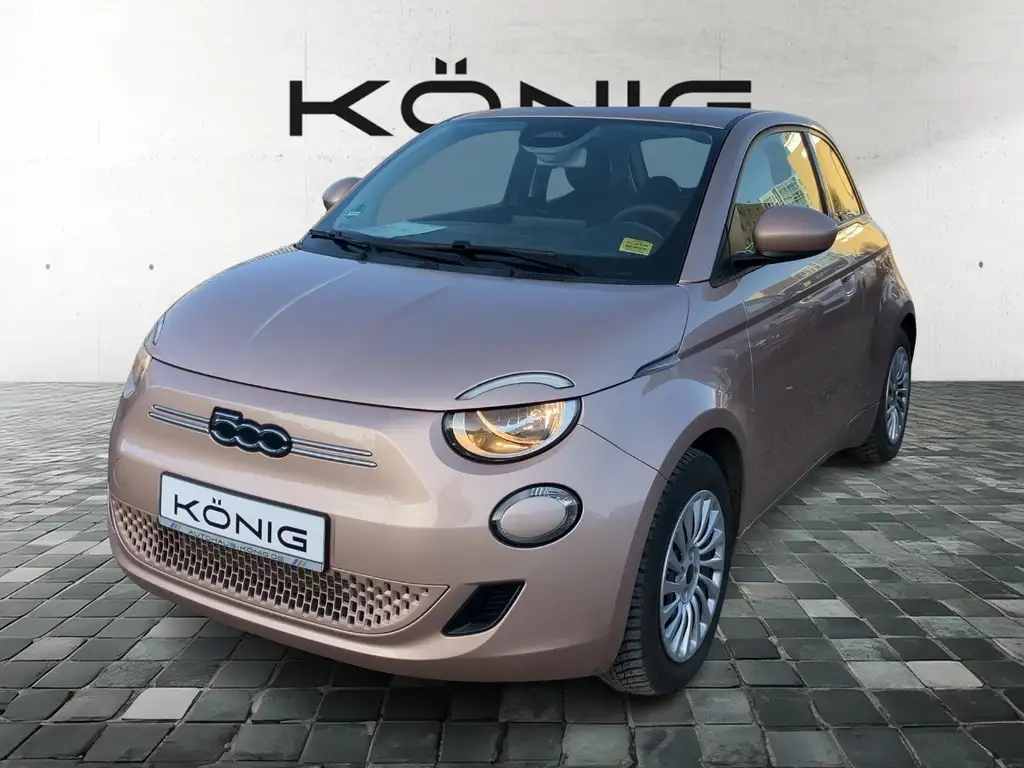Fiat 500e Automatik, CarPlay