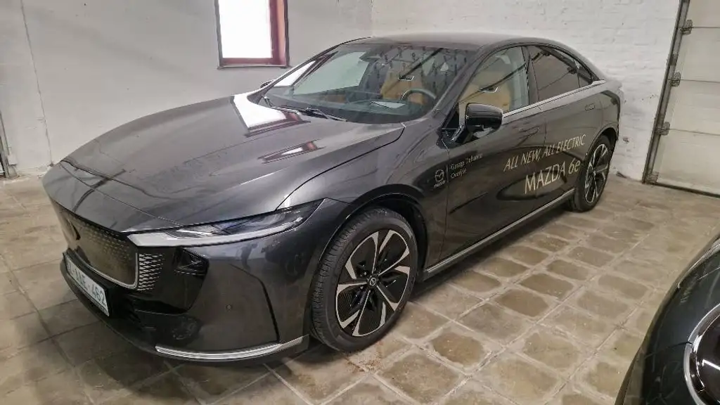 Mazda 6e 6e  Takumi Plus 68kw/h