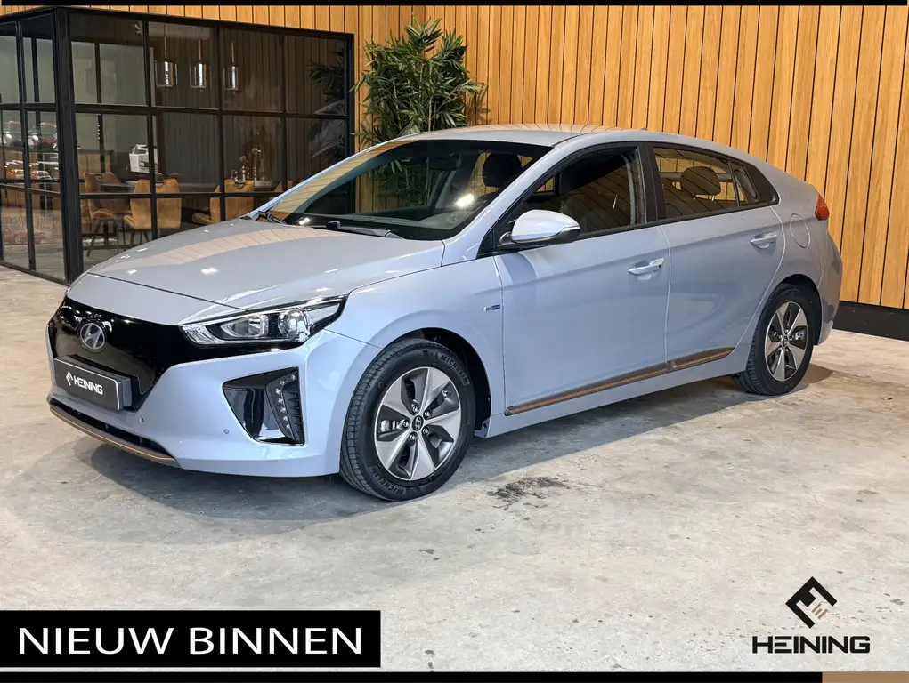 Hyundai IONIQ Comfort EV Camera. Navi. Apple-carplay. Baterrij 1