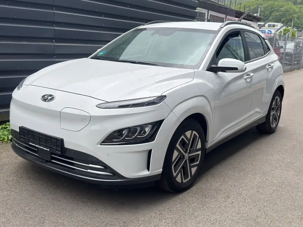 Hyundai KONA Trend R.Cam Navi Krell SHZ ACC LED DAB PDC