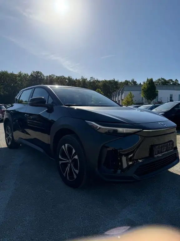 Toyota bZ4X FWD