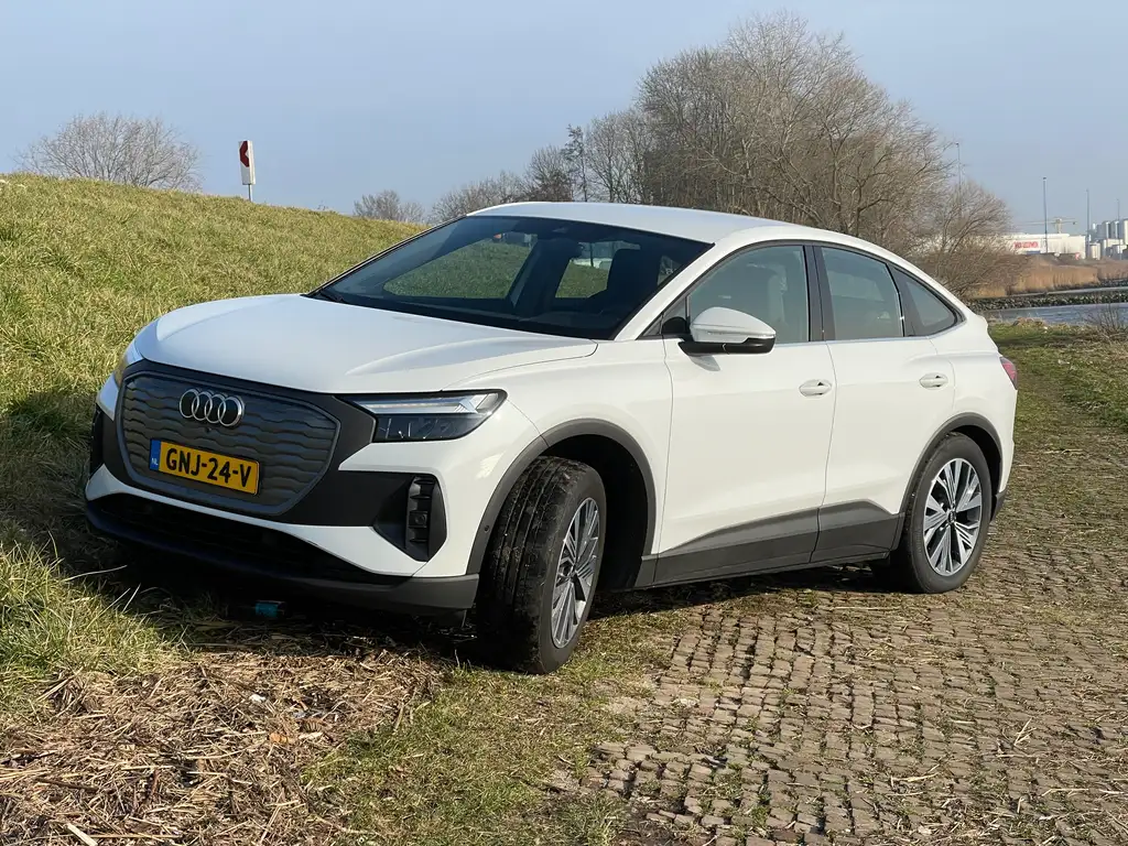 Audi Q4 e-tron Q4 e-tron Advanced edition