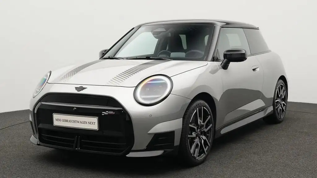 MINI Cooper SE John Cooper Works Trim