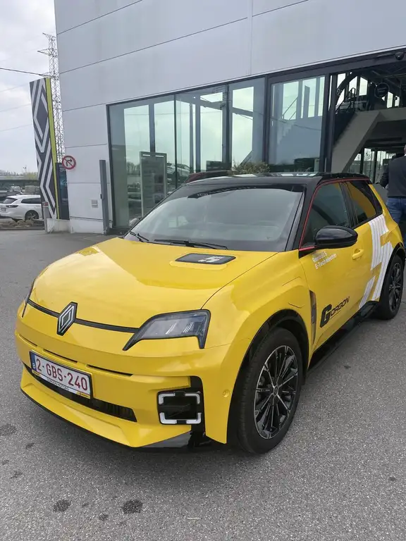 Renault R 5 Iconic comfort range 150PK