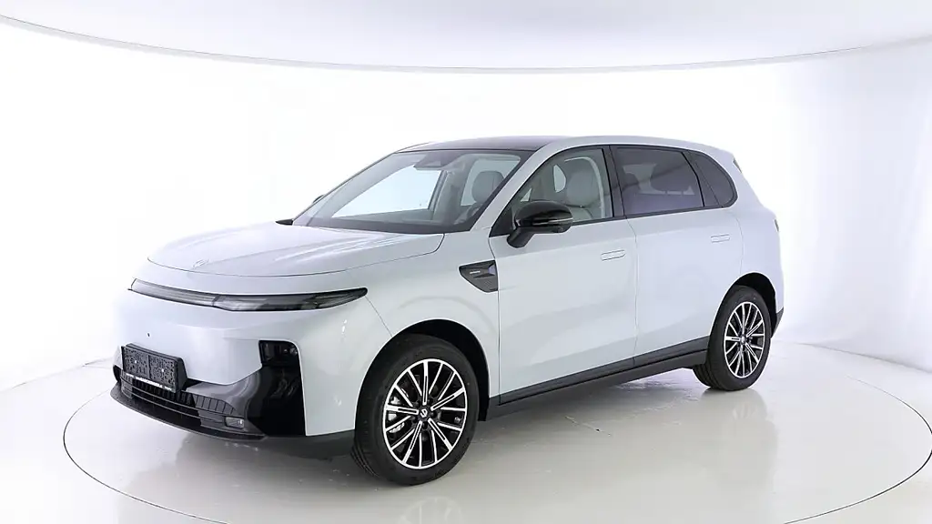 Leapmotor B10 Design ProMax 67.1 kWh G.Silv./Light