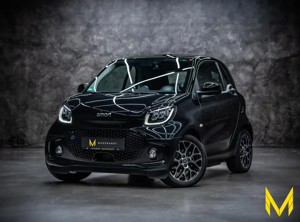 smart forTwo EQ coupe prime EXCLUSIVE:PAINTED IT BLACK