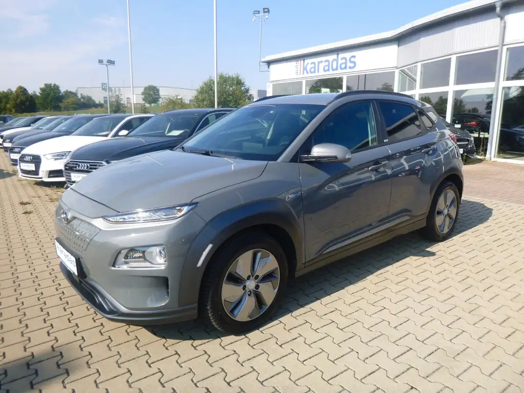 Hyundai KONA Style Elektro 2WD Wärmepumpe/KAM/NAV